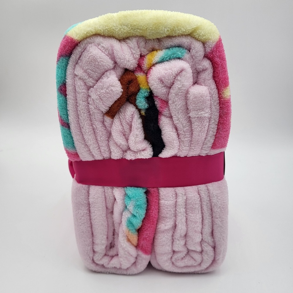 Barbie Plush Blanket 62"x90" Super Soft Ages 3+ - Picture 6 of 6